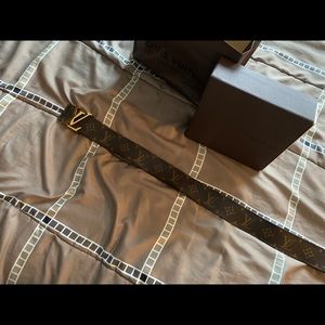 Louis vuttion belt